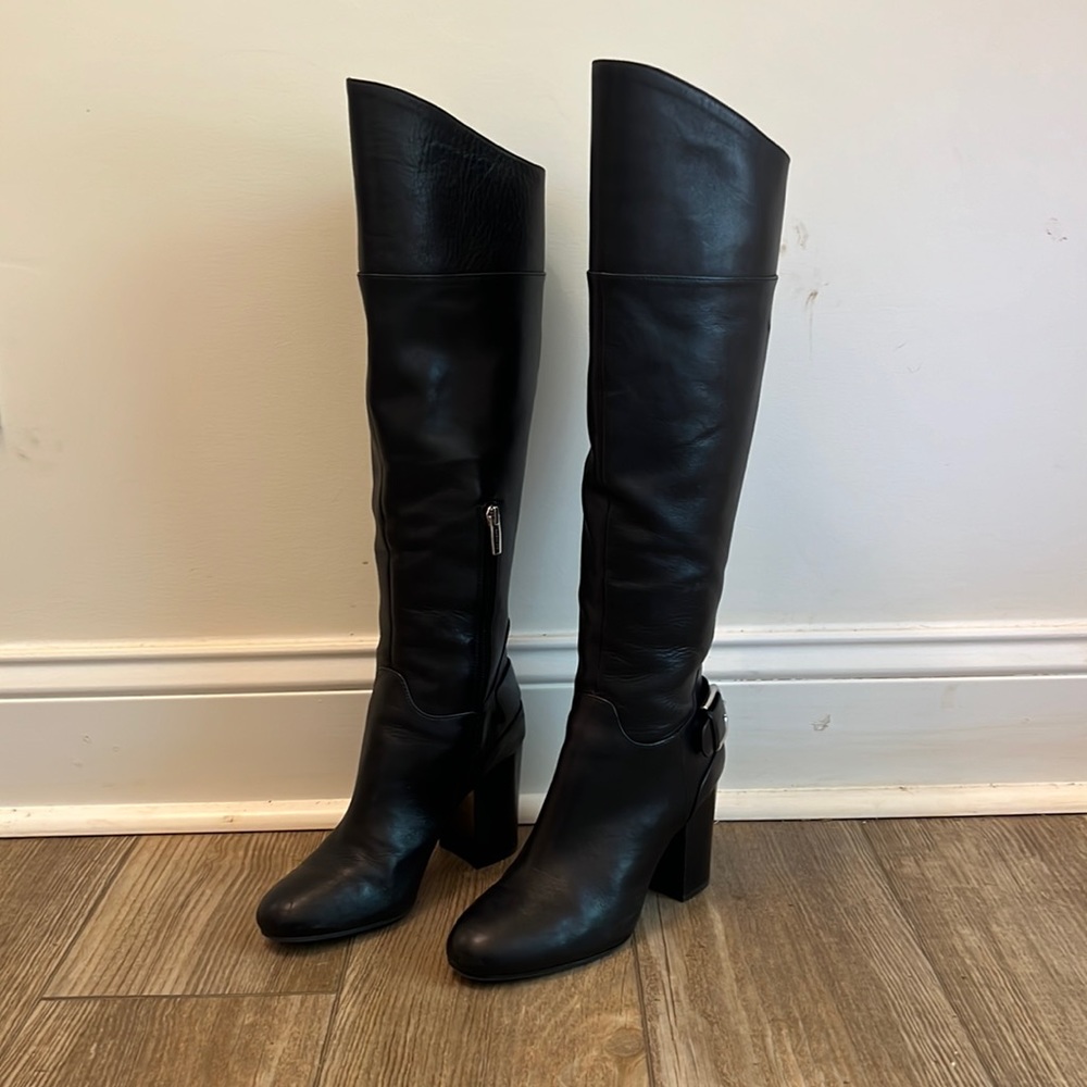Vince Camuto boots size 7